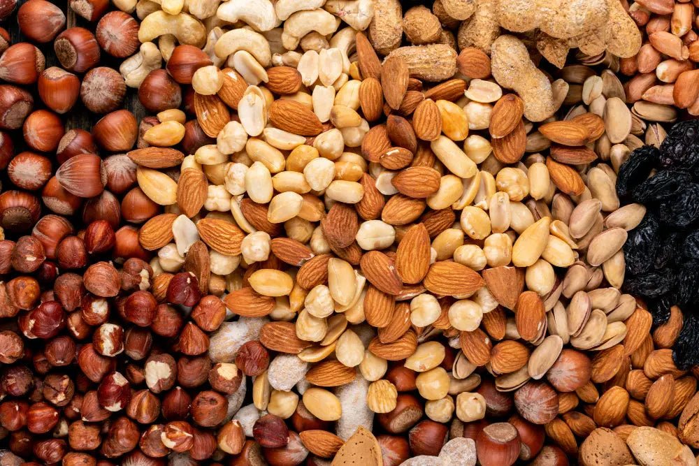 The Health Benefits and Nutritional Value of Dried Fruits and Nuts: A Comprehensive Guide