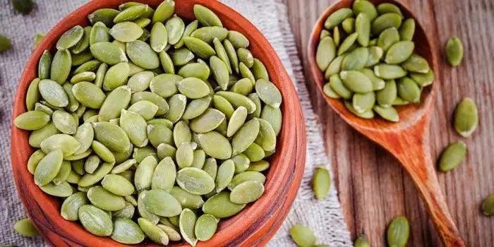 The Ultimate Guide to Pumpkin Seeds - Benefits, Uses, and Recipes